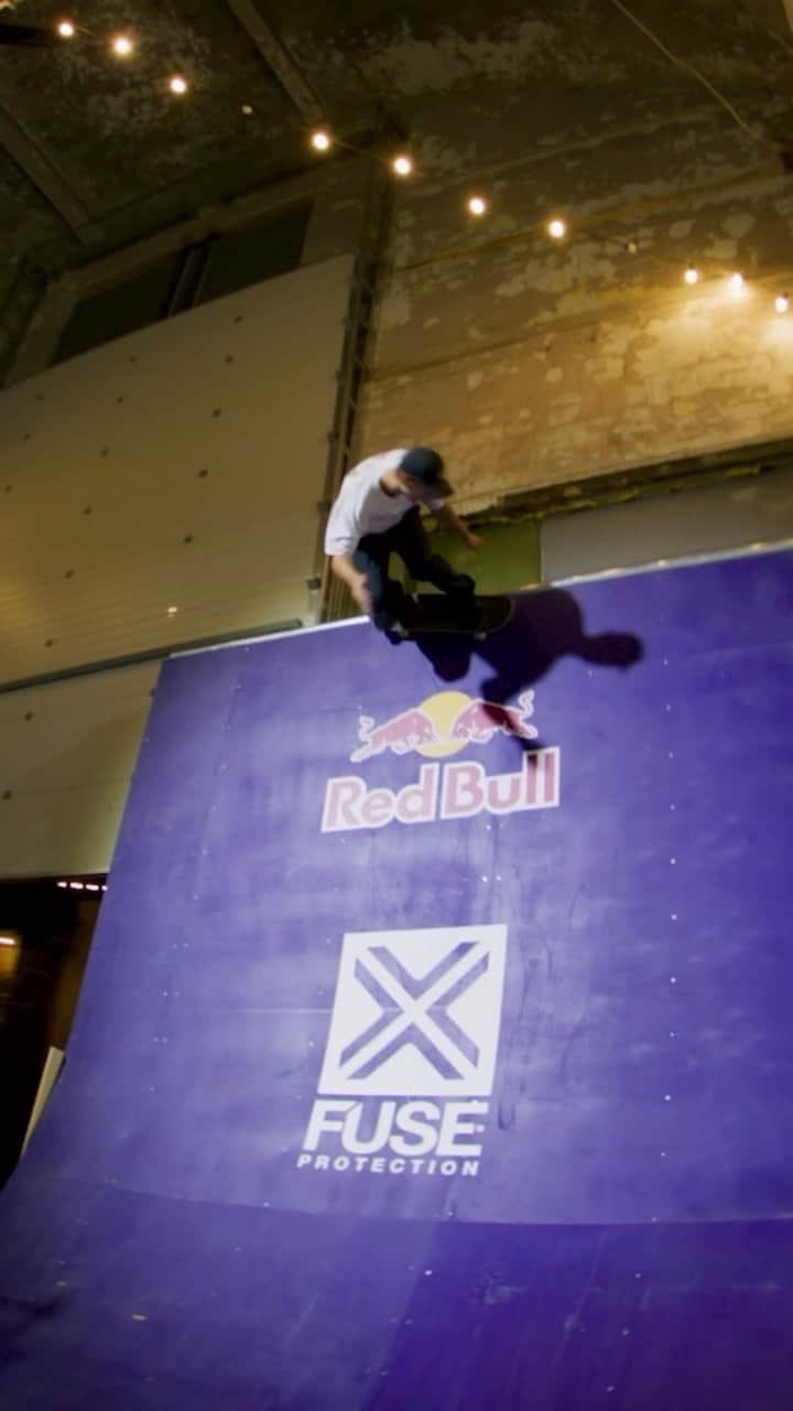 トリスタン・レニーのインスタグラム：「@tristanrennie ⚔️ @tweestopher  Watch both of them in the Finals today @simplesession ! @visitestonia 🇪🇪」