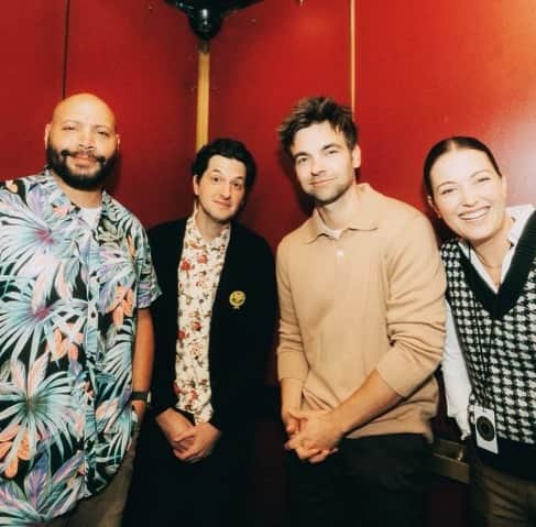 コルトン・ダンのインスタグラム：「Tonight @rejectedjokes brought long form improv to @radiocitymusichall.  We crushed it. No notes.  📷: @davidhjacobson」