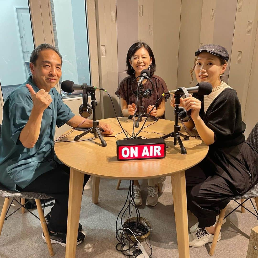 大和未知さんのインスタグラム写真 - (大和未知Instagram)「ゴローさんのラジオ   水曜に海浜幕張へ📻  人前で話すのがこわくなってしまった、、長年のﾌﾞﾛｯｸ🧱を  夏に @luna_el428 ちゃんに外してもらってからすぐにきた案件がこのラジオ😮！  これはお試しでしかないですよね⁇最初は少し怖いと思ったけど  やっぱりやってみて良かった⁺˳✧まるで頑張ってきた自分へのギフトのように  ゴローさんも、オーナーさんも、音響スタッフさんも  愛が溢れた人たちの中、『癒し』しかなかったです . :°*   肝心のオンエアは⁉️→ 1ヵ月後  肝心の話の内容は⁉️→写真の1番最後にある  出雲移住先の話やら…未来の話をしてますが  こんなに共通点が薄いトッキーと⁉️みっちぃが❗️どうしたらナイスコンビネーションを繰り広げてるのか❓  その秘密がわかってしまうのかもしれません㊙️  意外なヒントはゴローさんが見つけてくれた『◎◎』でした🤫  @kodamakunihiro 千葉スタジオ児玉さんにも心から感謝です⁺˳✧」9月24日 15時30分 - michi.minnashiawase