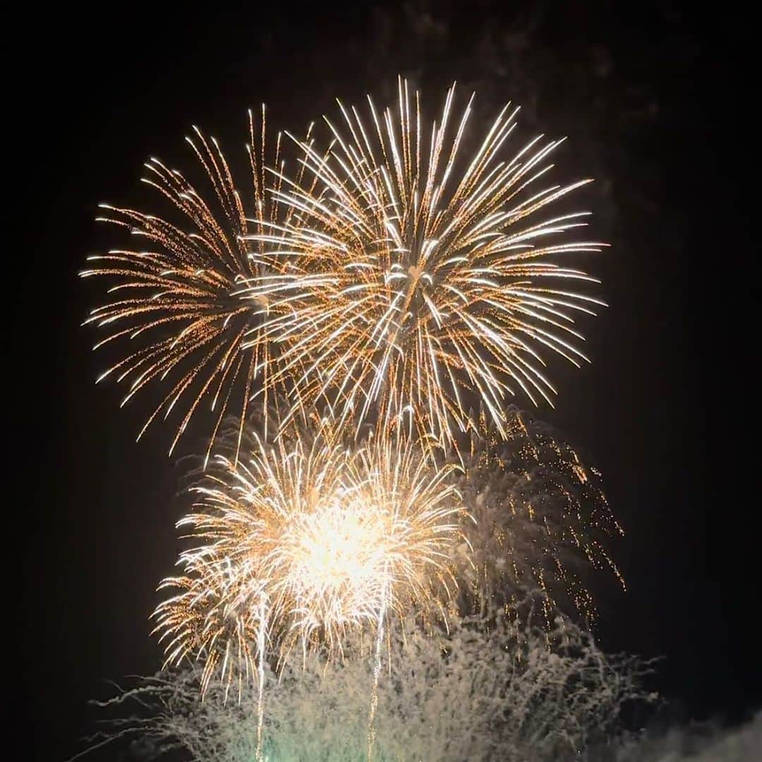 松川星のインスタグラム：「今年は花火大会2回も行けた🎇🪄」
