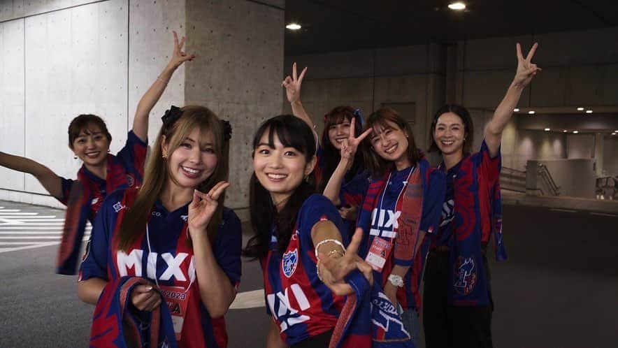 倉田瑠夏さんのインスタグラム写真 - (倉田瑠夏Instagram)「💙❤️  #fctokyo #fc東京 #アイドロング!!! #アイドリング !!! #わーすた #味の素スタジアム #味スタ #ドロンパ #東京ドロンパ #お誕生日 #birthday #fc東京25周年 #おめでとうございます #🎂 #🎊 #ハーフタイム #応援 #サマーライオン #チャント #応援歌 #サッカー #ユニフォーム #ユニフォーム女子 #思い出」9月24日 15時47分 - ruka.kurata