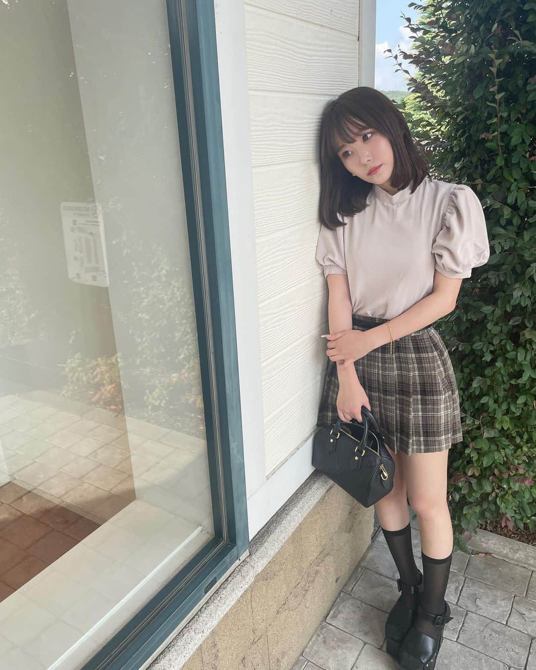 七嶋舞のインスタグラム：「あちくてダウンしてる私🫠」