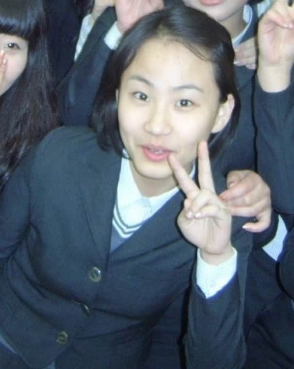 チョ・ヒョナさんのインスタグラム写真 - (チョ・ヒョナInstagram)「고3때 나 깨워주던 부반장 오현주 결혼 축하한다 🩵」9月24日 16時52分 - tenomahj