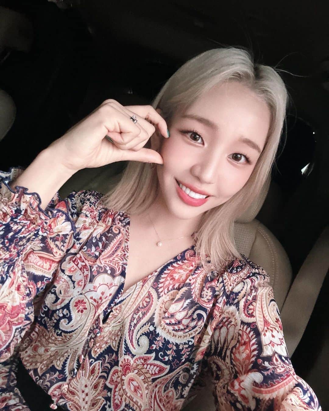 ペク・アヨンのインスタグラム：「주말 끄읕🫶🏻」
