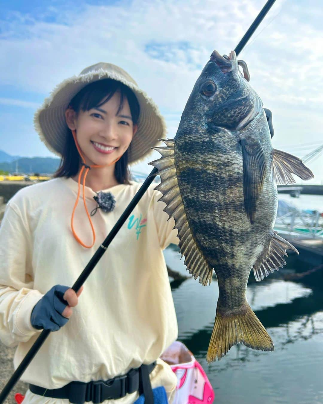 阪本智子さんのインスタグラム写真 - (阪本智子Instagram)「🎣♡  フカセ釣りで釣ったチヌ！  やっぱりかっこいい🥹✨  この模様は @hirokyufishingbait のYouTubeで🎵  #フカセ釣り #フカセ #撒き餌 #ヒロキュー #阪本智子」9月24日 17時21分 - tomoko_sakamoto423