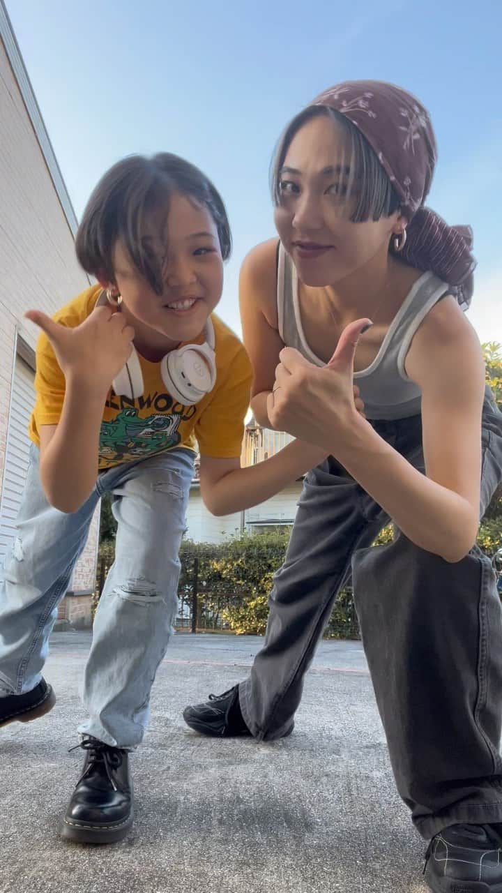 yurinasiaのインスタグラム：「親子でネクタリン🍑 @ua_goldenweek  @macaroniempitsu_official」
