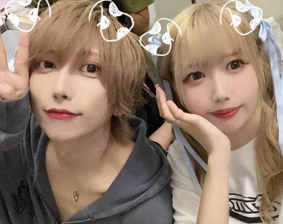 仮面ライアー217のインスタグラム：「ぶっきー生誕のおしゃしん！まだ余韻すごい〜幸せわけてもらいすぎたな~ (もめんさんとの写真保存できてなくてギャン泣き)」