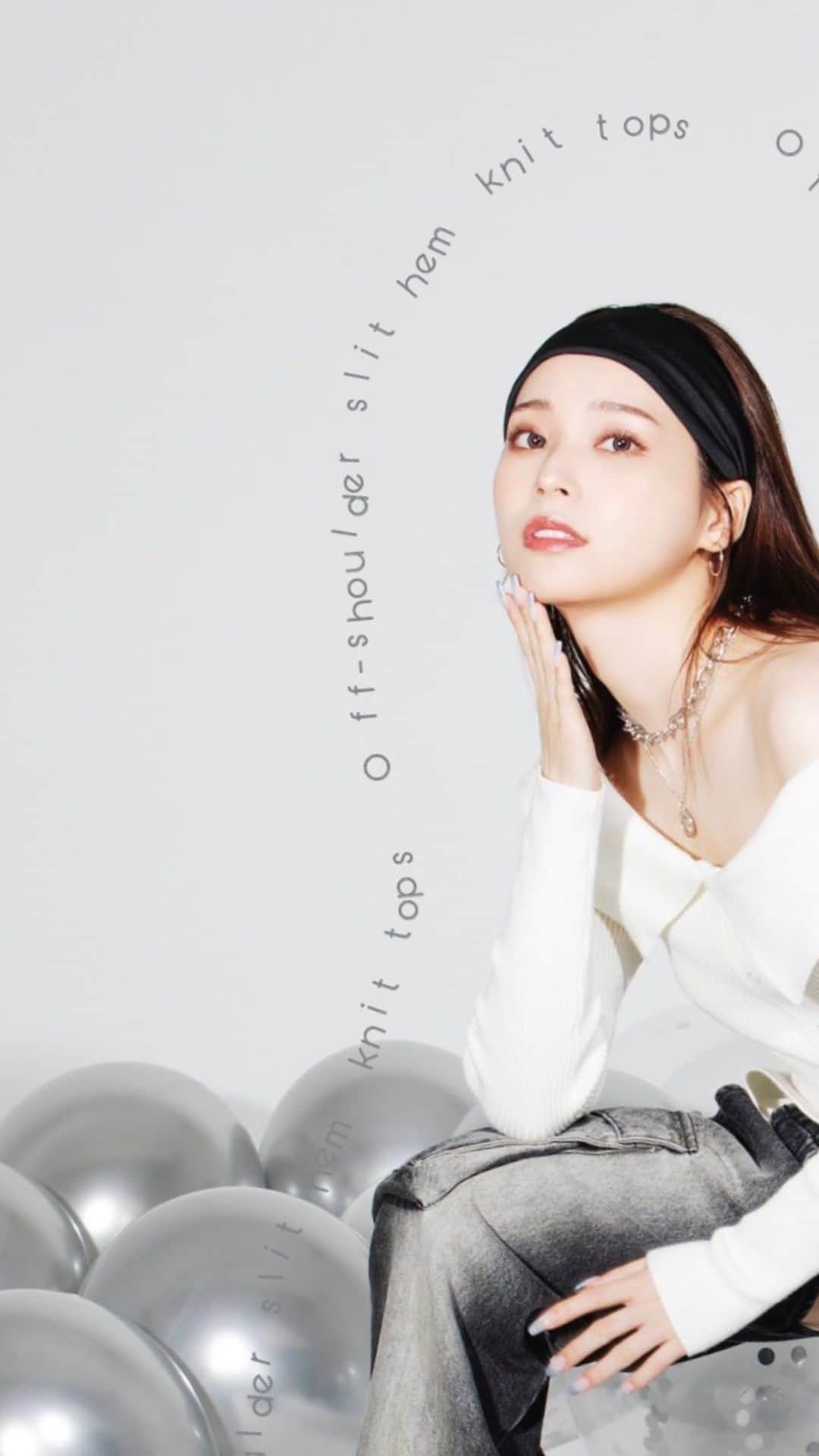 スパイラルガールのインスタグラム：「『KNIT LOOK feat. HOHOMI NASU』 ⁡ ☑︎マルチパターンシャギーニットカーディガン ¥9,790(税込) WEB：9/20(水)予約発売スタート 店舗：10/5(木)入荷予定 ⁡ ☑︎オフショルスリットヘムニットトップス ¥7,590(税込) 発売中 ⁡ ☑︎ラインリブニットセットアップ ¥13,200(税込) WEB：9/20(水)発売スタート 店舗：9/20(水)発売スタート ⁡ ☑︎セーラーカラーハーフZIPジャガードニット ¥9,350(税込) WEB：発売中 店舗：9/20(水)発売スタート ____________________________________ ⁡ “令和の天使”と呼ばれるビジュアルで SNSを中心に爆発的人気を誇る 『那須ほほみ』 @nasu_hohomi が AWシーズンルックに登場💭 ⁡ 第1弾は秋冬にかかせないニット🧶 大注目の新作から人気商品まで トータルコーディネートでご紹介。 ____________________________________ ⁡ プロフィール(@spiralgirl_official)のURLからチェック #SPIRALGIRL #スパイラルガール @spiralgirl_official」