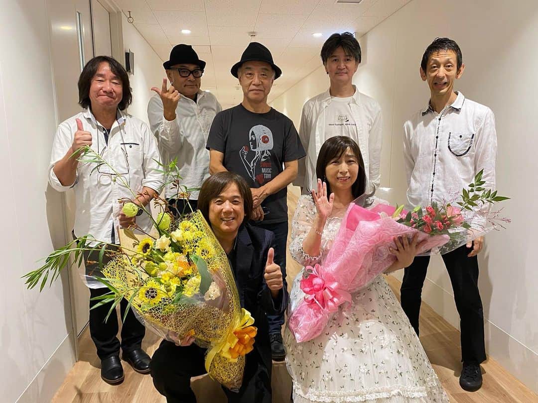 岡村孝子のインスタグラム：「「宝くじまちの音楽会」岡村孝子 with  三浦和人 ～プレミアムな瞬間を重ねて～ 今年から三浦和人さんを新たにゲストとしてお迎えしてお届けしました「まちの音楽会」ですが、今年の公演は しこちゅ〜ホール 公演で無事終了となりました♪ 来年もこの「まちの音楽会」をどうぞお楽しみに！  by スタッフ  #岡村孝子  #三浦和人」