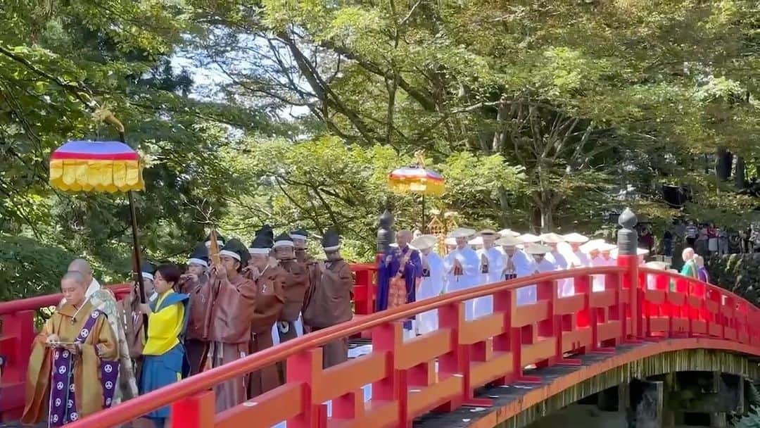 南野陽子のインスタグラム：「『布橋灌頂会』という歴史的行事で富山県の立山町を訪れ、目隠しをして、この世からあの世へ行って来ました…。」