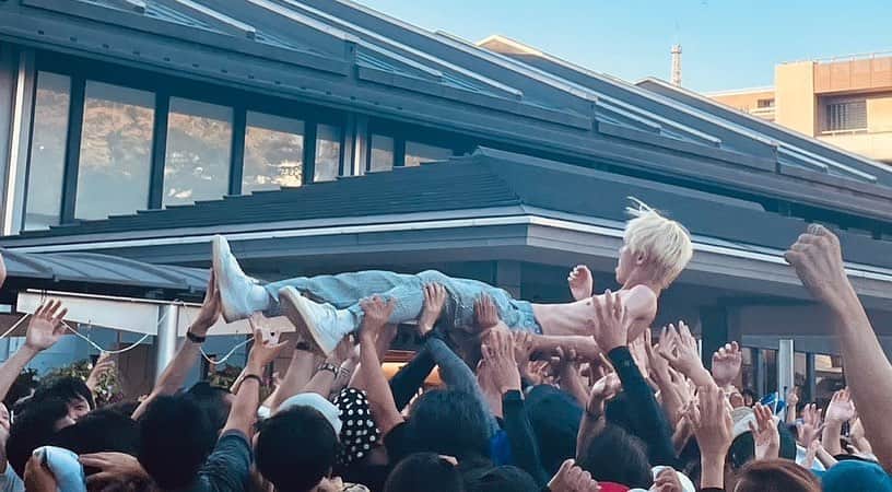 岡本伸明さんのインスタグラム写真 - (岡本伸明Instagram)「いしがきMUSIC ROCK FESTIVAL 最高すぎ！！！  盛り上がりすぎ！！！好き！！！  来年はバンドで戻ってくるからかまん🔥  #thetelephones #DJ石毛＆ノブ #いしがきミュージックフェスティバル」9月24日 18時16分 - nobu_okamoto2