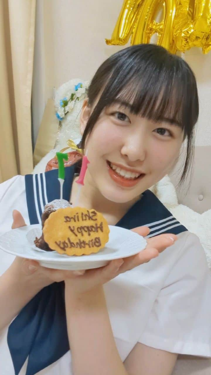 山下森羅のインスタグラム：「17歳も頑張ります!!⁡ ⁡⁡⁡ ⁡よろしくお願いします～😊⁡ ⁡⁡ #山下森羅 #スタダ #スタダ1 #スターダストプロモーション #17歳 #誕生日 #高校生 #セーラー服 #制服 #女子高生」