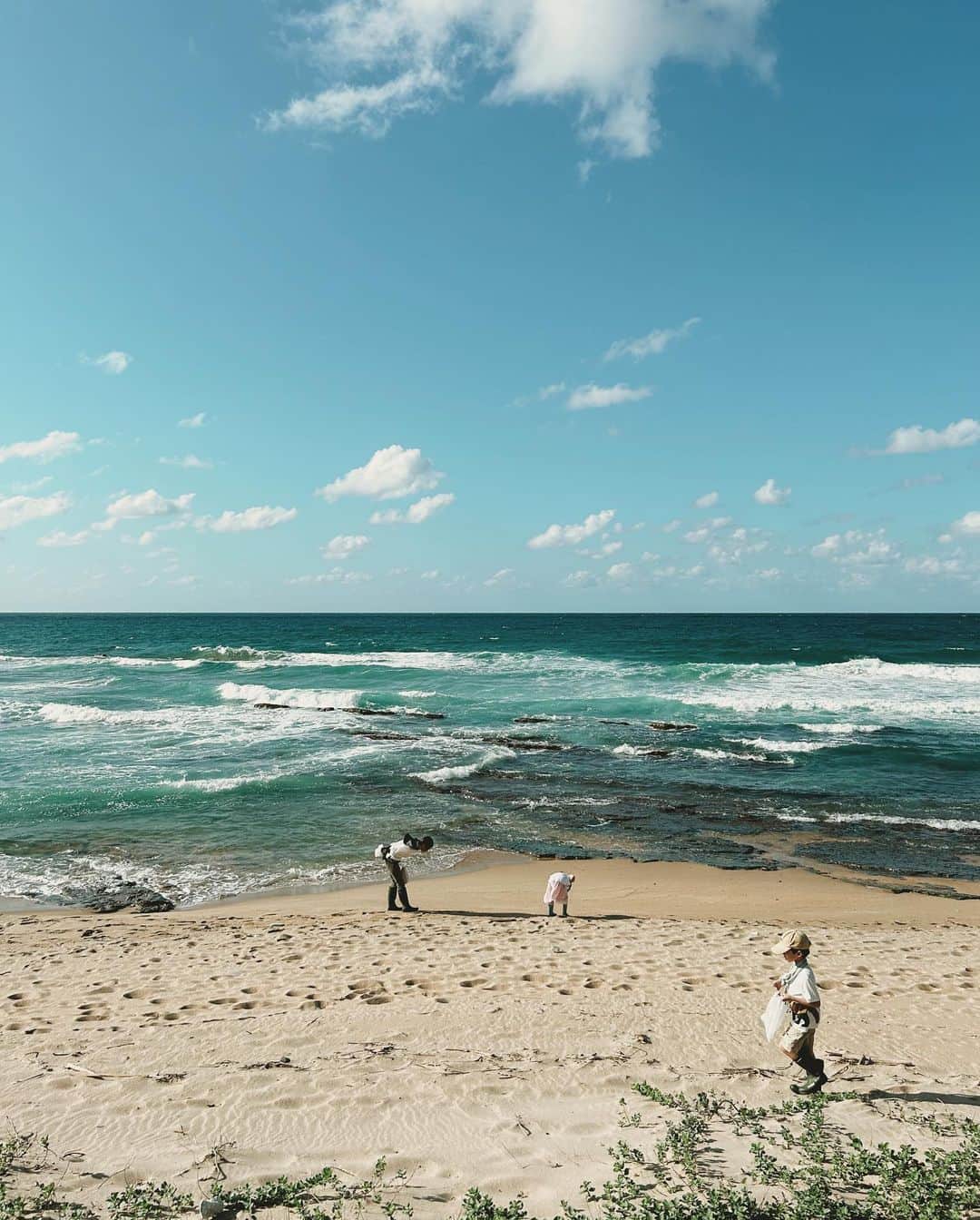 Takafumi Gotoさんのインスタグラム写真 - (Takafumi GotoInstagram)「久々ビーチコーミング。涼しくなって過ごしやすい。」9月24日 18時26分 - apollo510