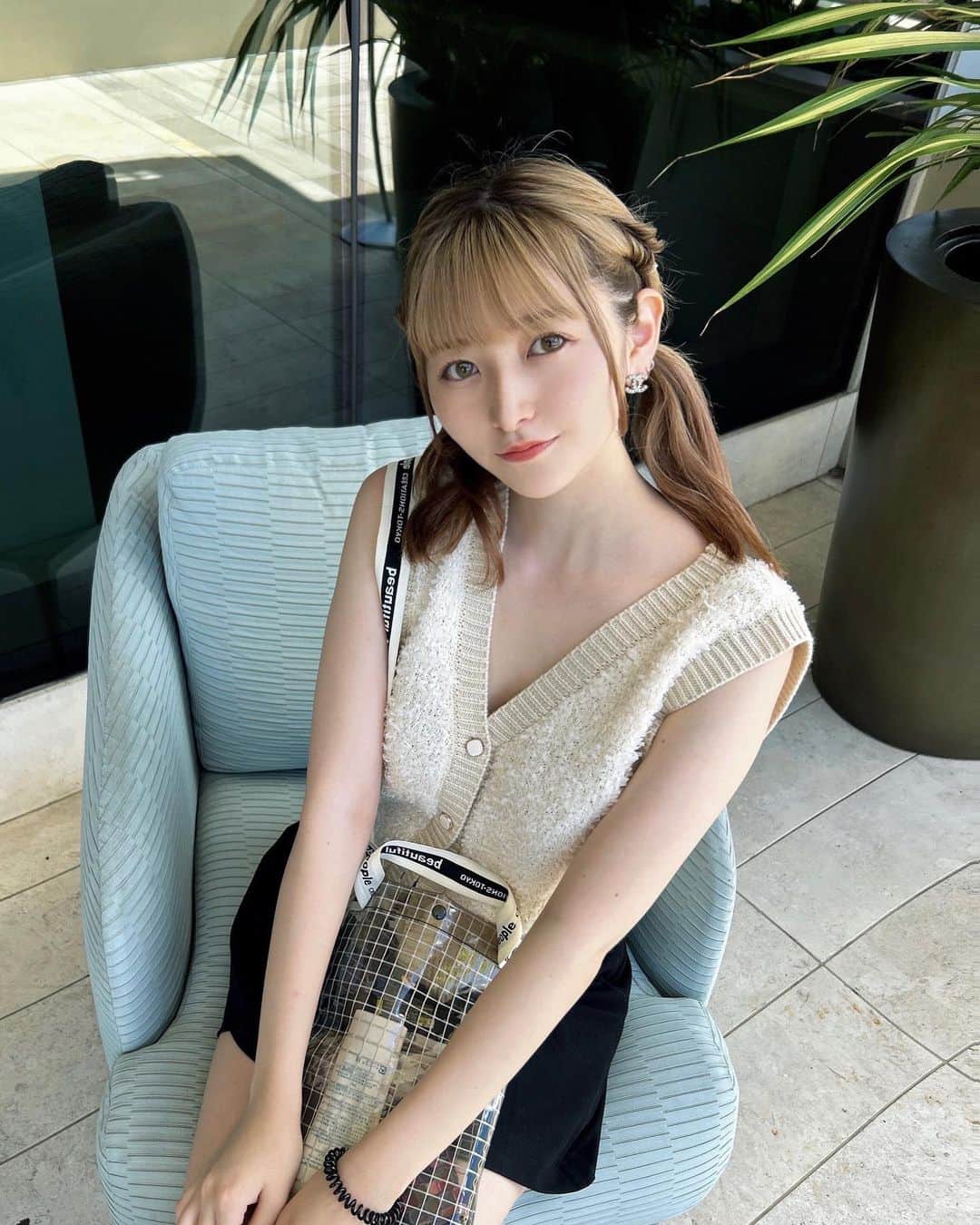のインスタグラム：「ツインテール、れあです  今週もおつかれさまー！！！ 明日からも頑張ろう🐓」