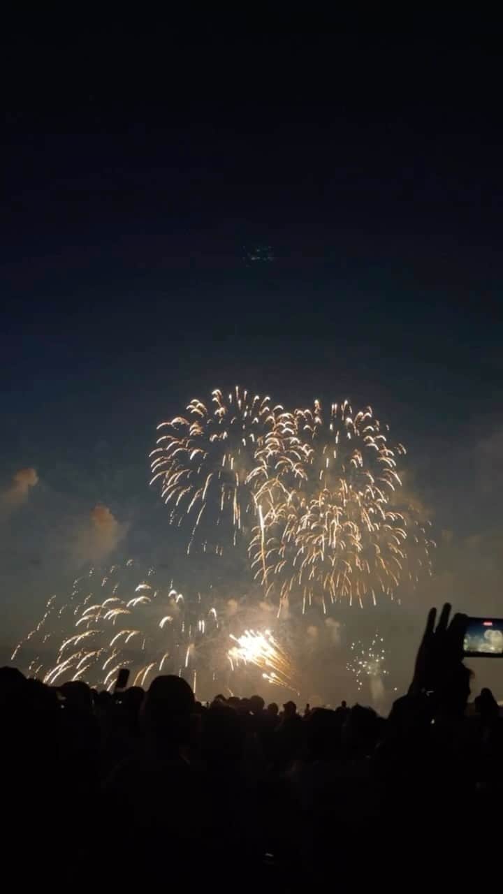 石川涼楓のインスタグラム：「今年の夏も終わりだね🫧 私の夏の思い出たちだよ~  みんなの夏休みの思い出教えて🎆」