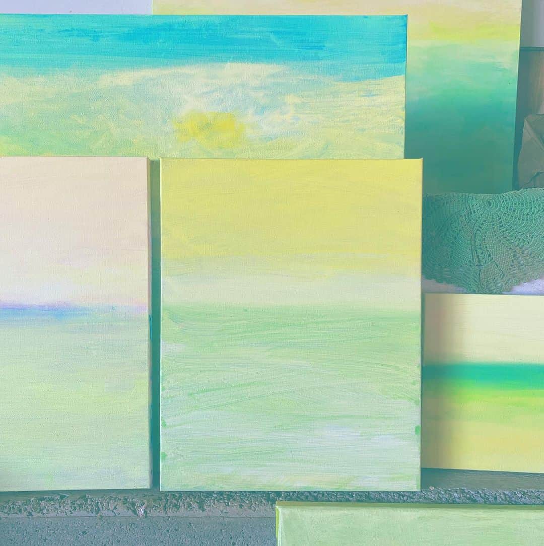 山崎美弥子のインスタグラム：「Paintings of Ocean and Sky 海と空の絵たち。」