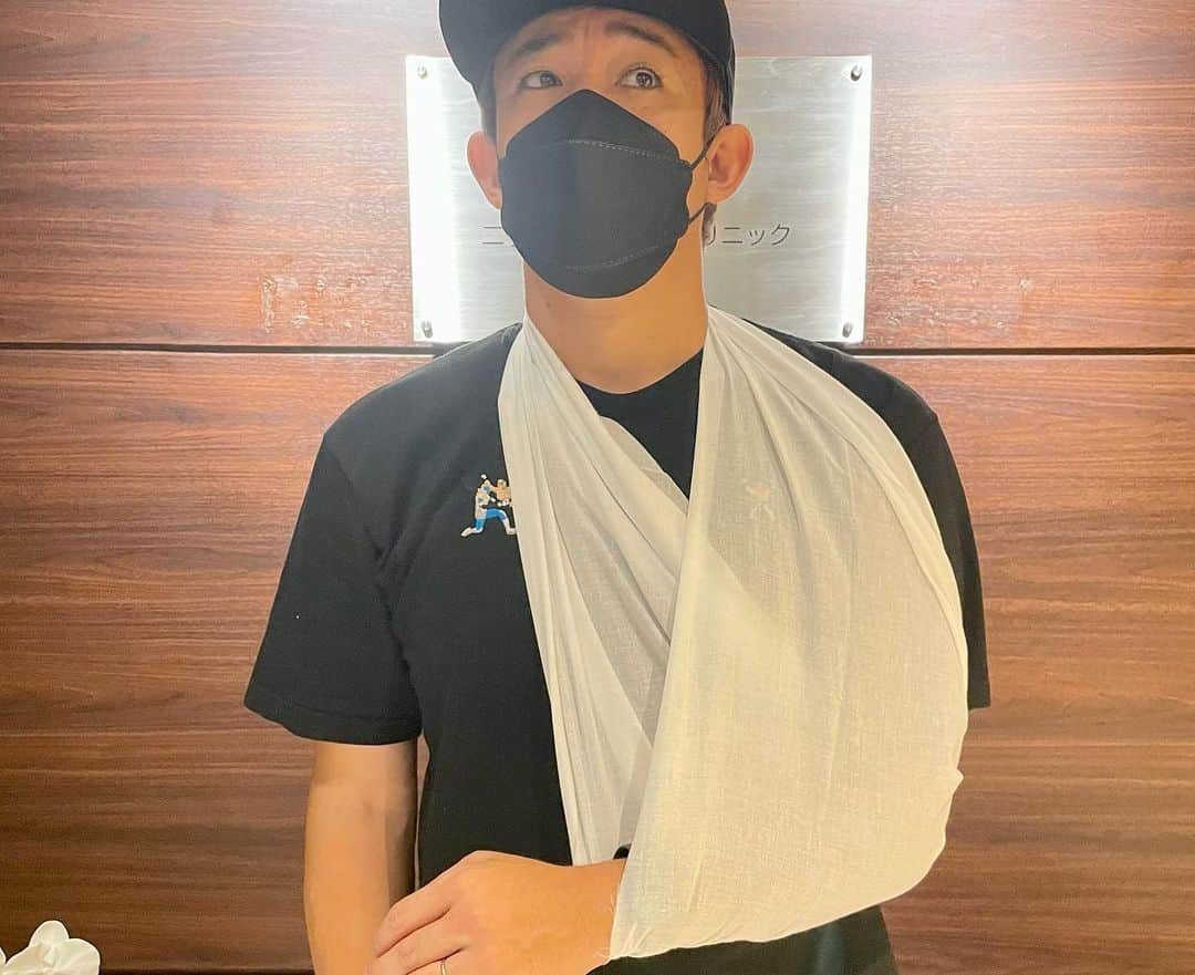 ファンキー加藤さんのインスタグラム写真 - (ファンキー加藤Instagram)「🏥  肩がめっちゃ痛くて整形外科へ。  人生初のMRIとかドキドキしたけど､腱断裂とか骨折ではなく炎症とのことで。ひとまず安静にしてれば治るってさ。  よかった…😮‍💨  それより“原因”よ！ マジ恥ずかしい！笑」9月24日 18時41分 - funkykato_funkykato_funkykato