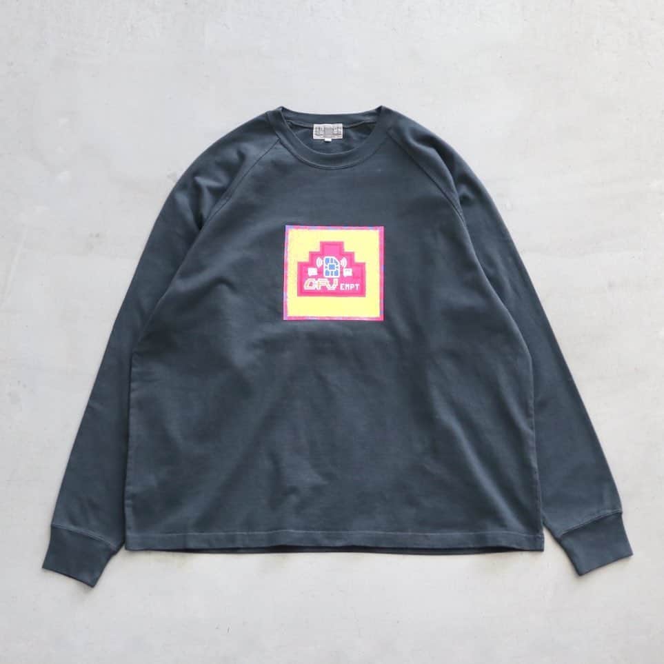のインスタグラム：「_ C.E / シーイー 23AW Release! _ 〈online store / @digital_mountain〉 https://www.digital-mountain.net _ 【オンラインストア#DigitalMountain へのご注文】 *24時間受付 *14時までのご注文で即日発送 tel：084-973-8204 _ We can send your order overseas. Ordering procedure details can be found here. >>http://www.digital-mountain.net/html/page56.html  _ #sk8thing #cavempt #シーイー _ 実店舗：@wonder_mountain_ #WonderMountain  〒720-0043  広島県福山市船町2-23 JR 「#福山駅」より徒歩10分 #ワンダーマウンテン #japan #hiroshima #福山 #福山市 #尾道 #倉敷 #鞆の浦 近く _ WOMEN/GOODS： @hacbywondermountain _」
