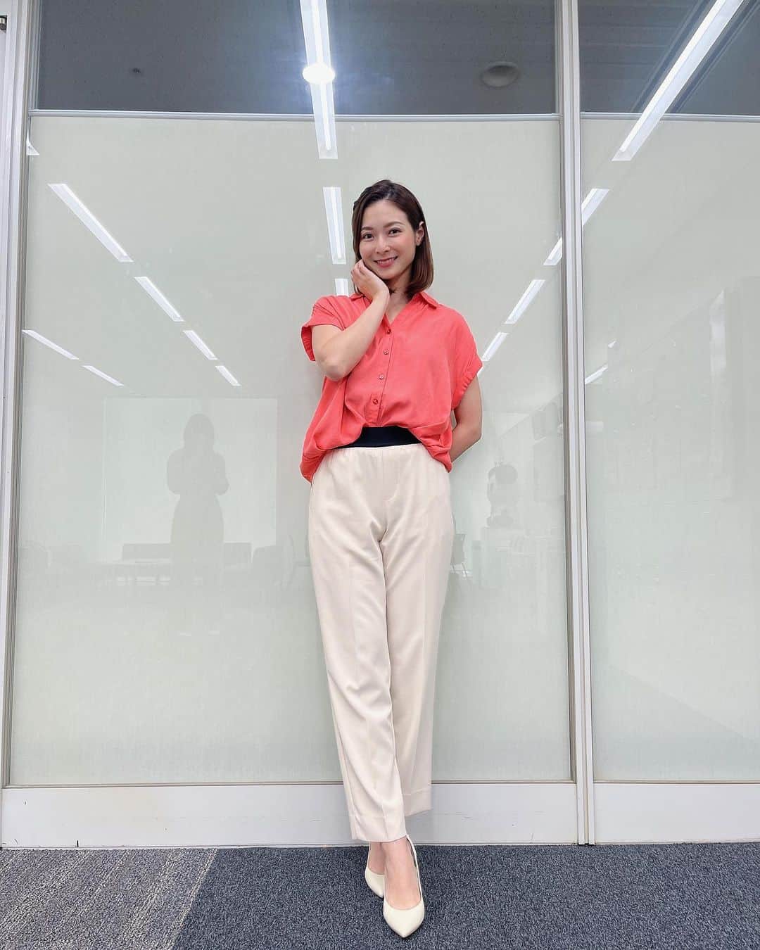 住田紗里さんのインスタグラム写真 - (住田紗里Instagram)「先週の衣装です☀️ 明日からも頑張ります！  トップス clear (@clear.official) スカート TITE in the store (@titeinthestore_official)  ワンピース VERSEAU (@_verseauofficial_)  トップス clear (@clear.official) パンツ Three Four Time (@threefourtime_official)  トップス・パンツ TITE in the store (@titeinthestore_official)  #グッドモーニング#衣装#clear#titeinthestore#verseau#threefourtime#テレビ朝日#テレ朝#テレビ朝日アナウンサー#アナウンサー#住田紗里」9月24日 18時59分 - sarisumita_ex