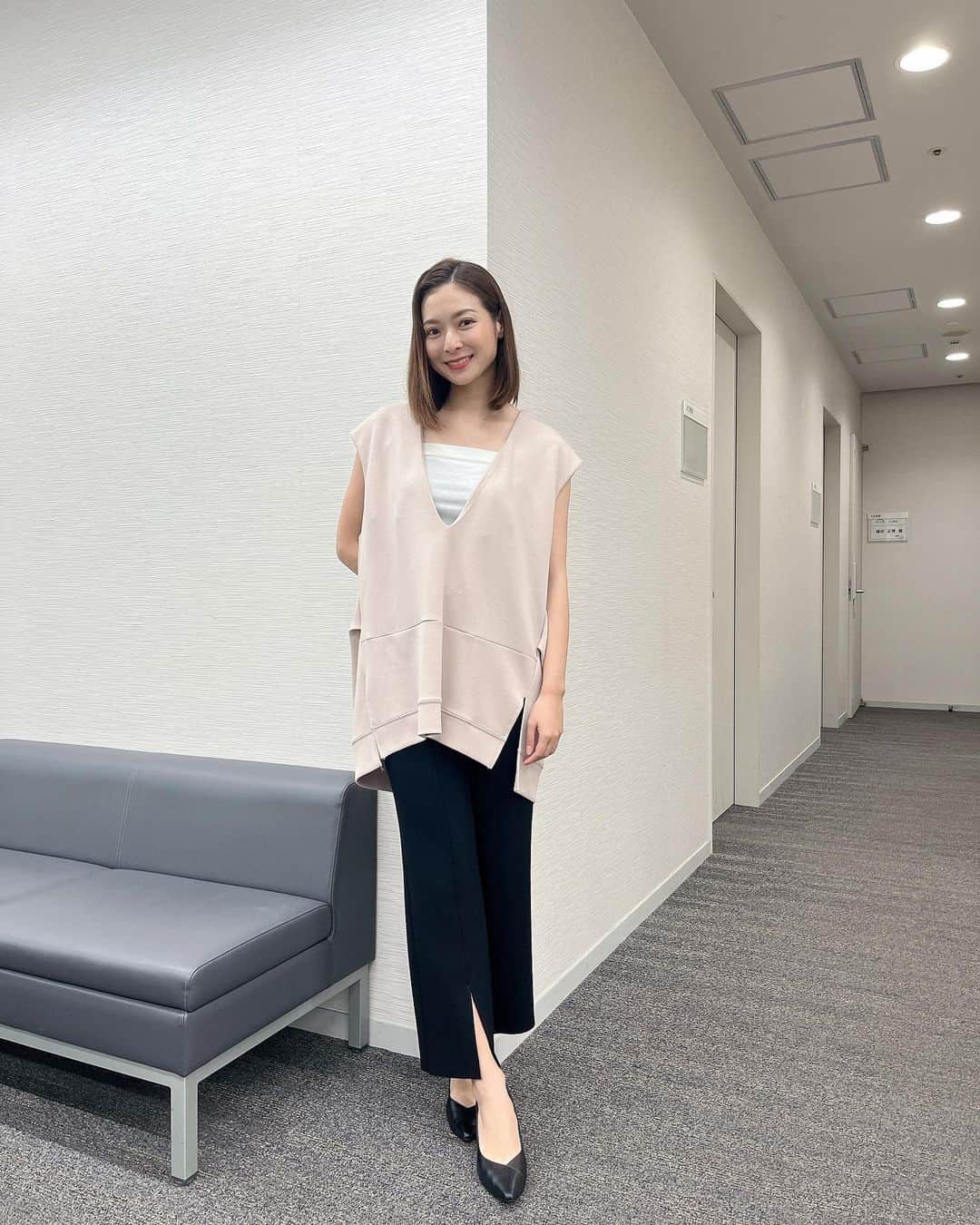 住田紗里さんのインスタグラム写真 - (住田紗里Instagram)「先週の衣装です☀️ 明日からも頑張ります！  トップス clear (@clear.official) スカート TITE in the store (@titeinthestore_official)  ワンピース VERSEAU (@_verseauofficial_)  トップス clear (@clear.official) パンツ Three Four Time (@threefourtime_official)  トップス・パンツ TITE in the store (@titeinthestore_official)  #グッドモーニング#衣装#clear#titeinthestore#verseau#threefourtime#テレビ朝日#テレ朝#テレビ朝日アナウンサー#アナウンサー#住田紗里」9月24日 18時59分 - sarisumita_ex