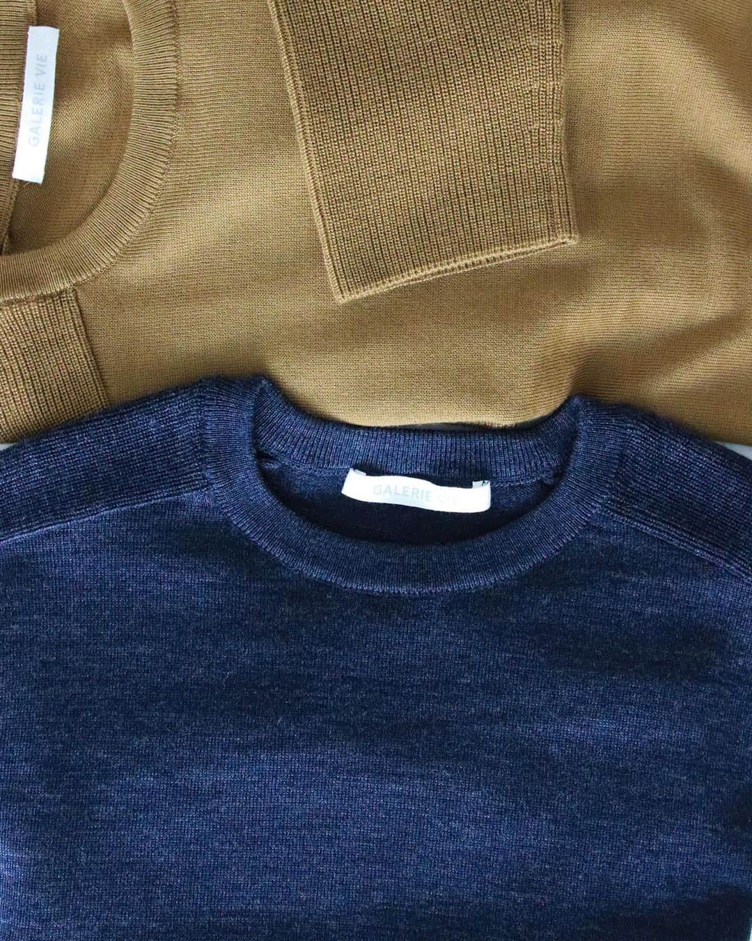 のインスタグラム：「. ⁡ ⁡ Now in stock. ⁡ ⁡ Crew Neck Knit / GALERIE VIE 23-02-34-02202 ¥26,400 ⁡ Turtle Neck Knit / GALERIE VIE 23-02-34-02201 ¥27,900 ⁡ ⁡ #galerievie #ギャルリーヴィー  #tomorrowland #トゥモローランド #tomorrowland_jp  #fall #knit」