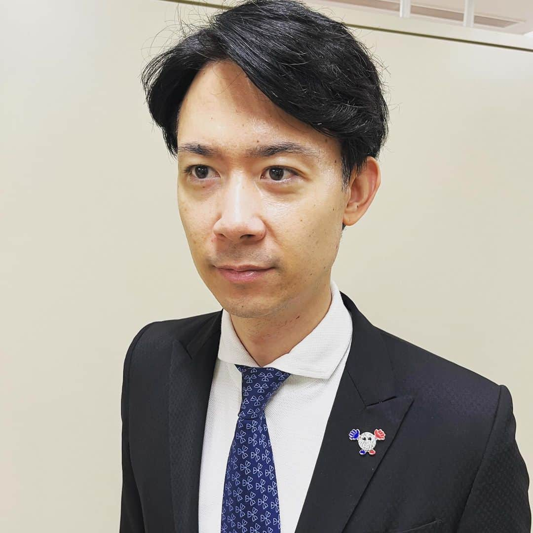 田淵裕章さんのインスタグラム写真 - (田淵裕章Instagram)「いよいよ、最終決戦‼️ ブラジルに勝てば、パリオリンピック出場が決まります✨ 今日は、インタビュー担当です🎤 ここで、決める🏐 頑張れニッポン🇯🇵  #パリ五輪予選 #ワールドカップバレー #インタビュー #バレーボール #火の鳥nippon」9月24日 19時05分 - yushoh.tabuchi