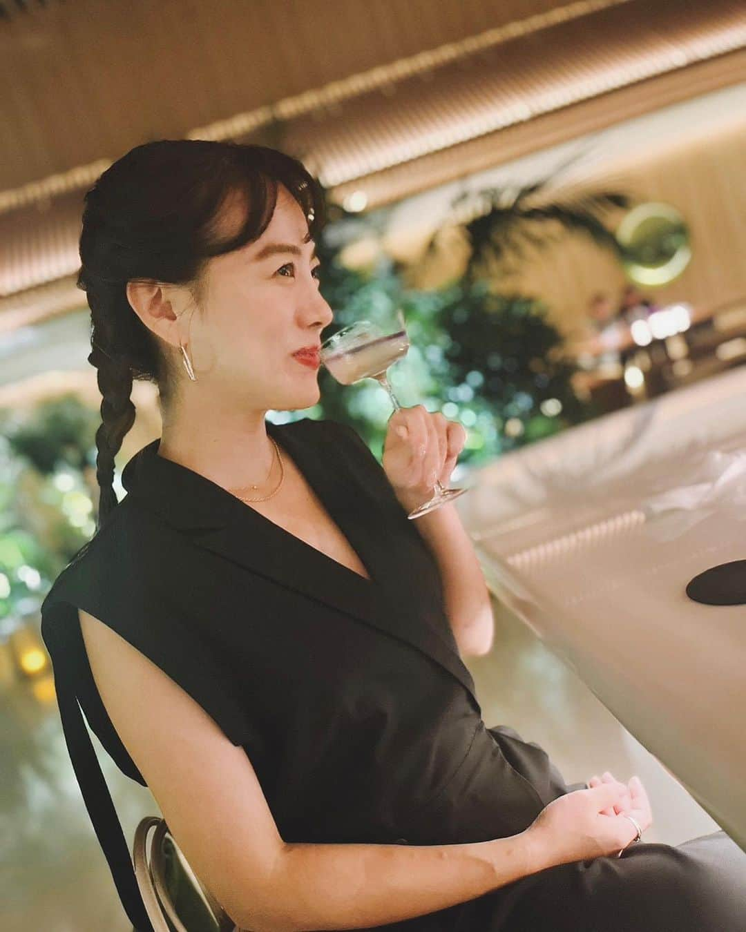 金ケ江悦子さんのインスタグラム写真 - (金ケ江悦子Instagram)「* マティーニ🍸ナイト🌙  (写真のあと ガブのみ…😳w)  話すペースが早いほど 飲むペースも早くなるのは 気のせいかしら。  エディションのbar 素敵な空間でした。  皆さま、素敵な日曜日を🌙 ※VIVANTが終わったから 落ち着いて寝れる…www  #マティーニ  #エディション #エディション虎ノ門 #素敵なbar」9月24日 19時22分 - etsuko_kanagae