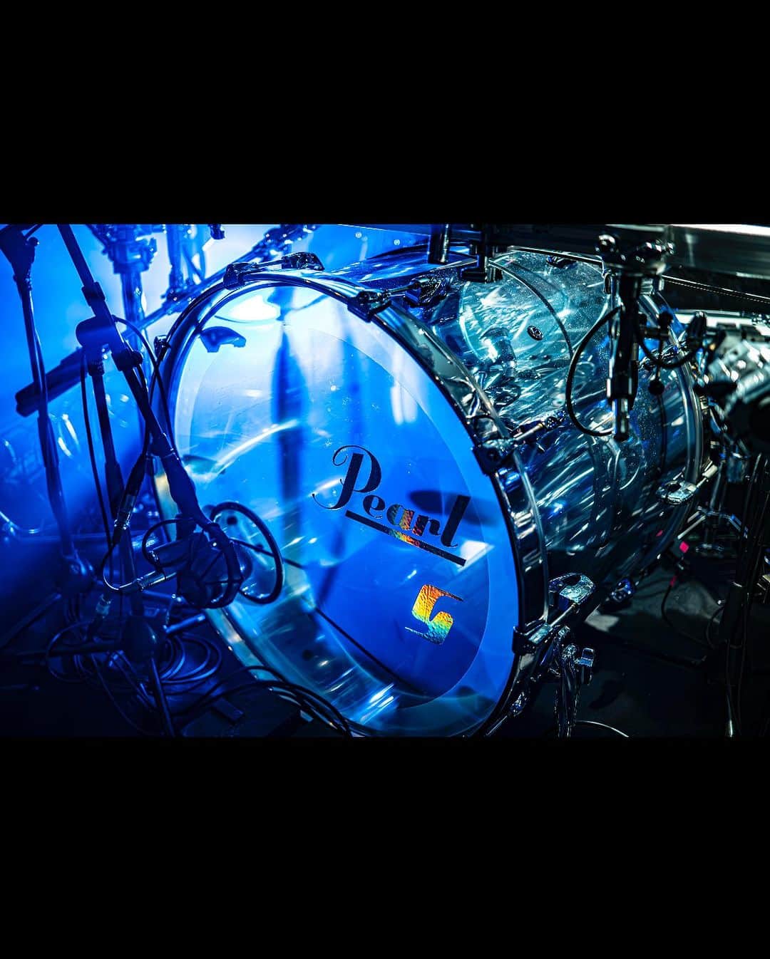 菊地哲さんのインスタグラム写真 - (菊地哲Instagram)「My new DR kit 2023 “Pearl Titanium Clear Chrome” was completed！The best reason to play drums. Thanx to Pearl Drums!!! #PearlDrums #pearl #drums #drumset #SabianCymbals #sabian #REMO #derlanger #Tetsu #greatzupper」9月24日 19時34分 - greatzupper