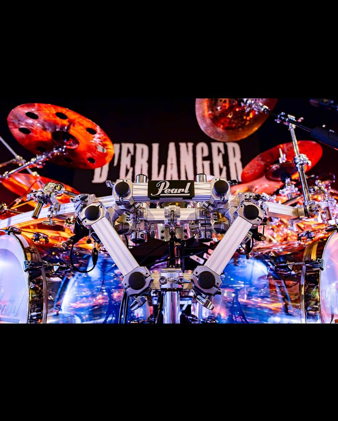 菊地哲さんのインスタグラム写真 - (菊地哲Instagram)「My new DR kit 2023 “Pearl Titanium Clear Chrome” was completed！The best reason to play drums. Thanx to Pearl Drums!!! #PearlDrums #pearl #drums #drumset #SabianCymbals #sabian #REMO #derlanger #Tetsu #greatzupper」9月24日 19時34分 - greatzupper