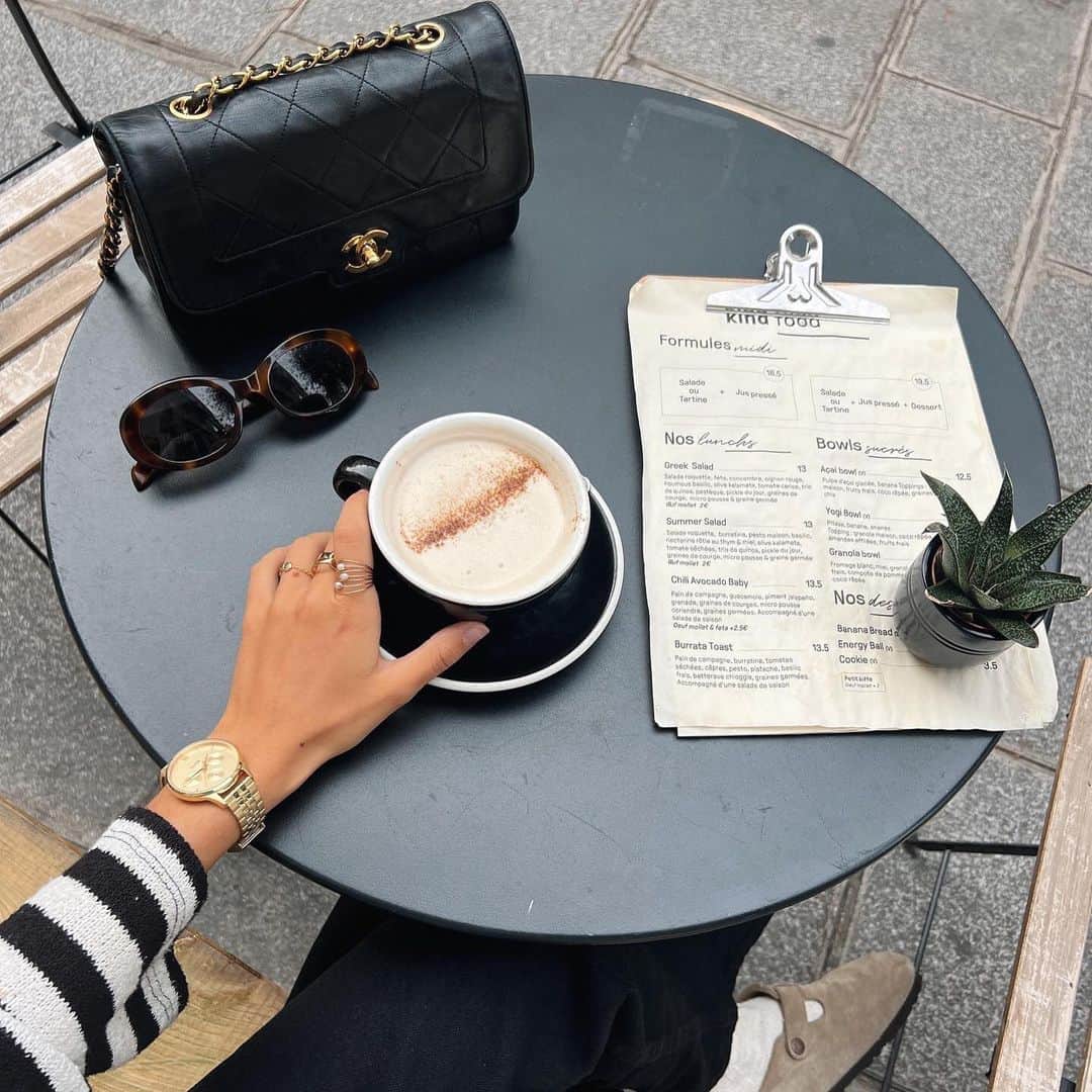 CLUSEさんのインスタグラム写真 - (CLUSEInstagram)「Are you wearing your favourite CLUSE watch in these cozy fall Sunday mornings? 🍂🤎☕ #cluse #cluseclub」9月24日 19時37分 - cluse
