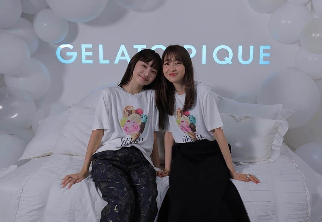 新野尾七奈のインスタグラム：「Happy 15th Anniversary gelato pique🎈🫧  と、大好き星来さん🫶🏻  @gelatopique_official  #gelatopique」