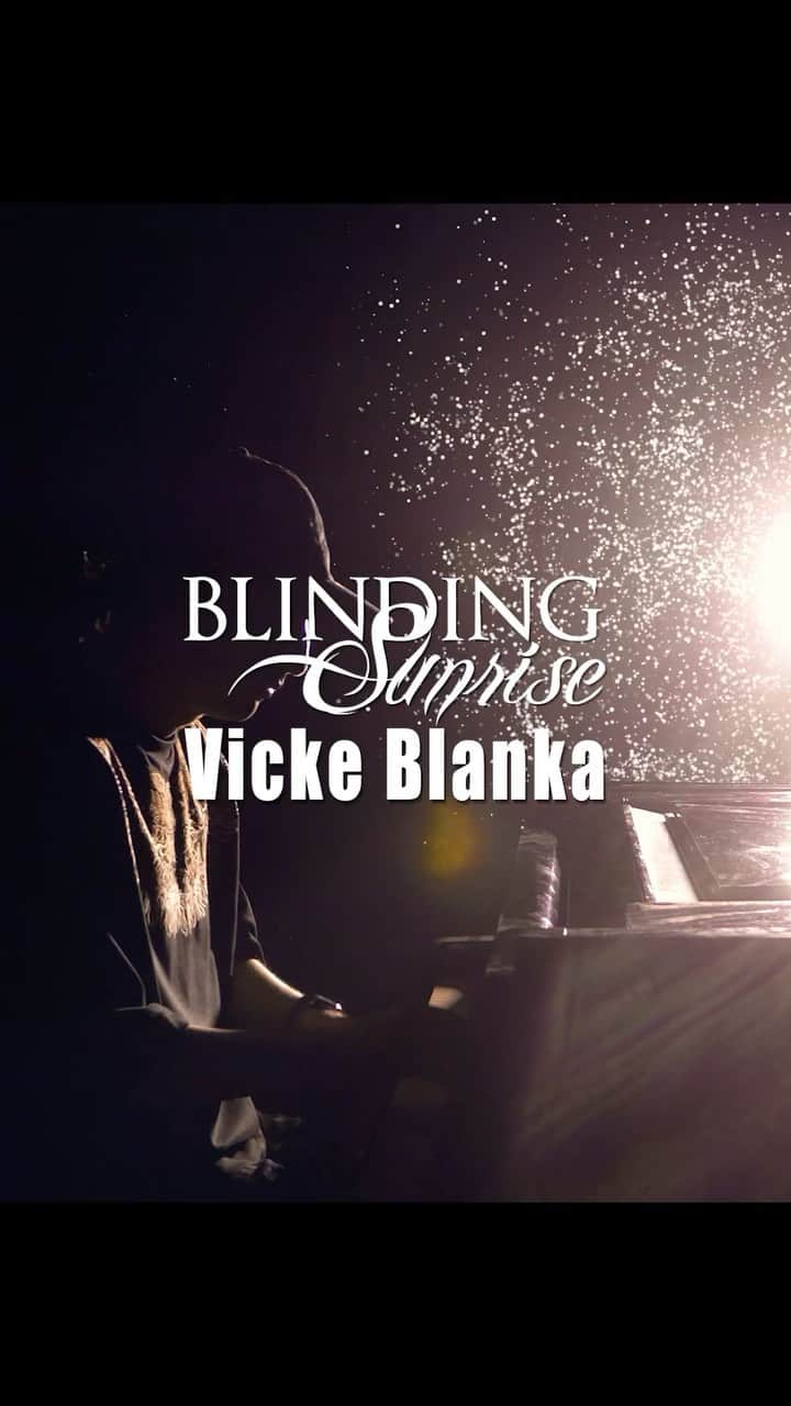 ビッケブランカのインスタグラム：「Blinding Sunrise x @vickeblanka - Black Rover  Release date 23.9.29  Premiere available on our YouTube channel 🖤🍀   #blackclover #blackrover #opening #vickeblanka #blindingsunrise」