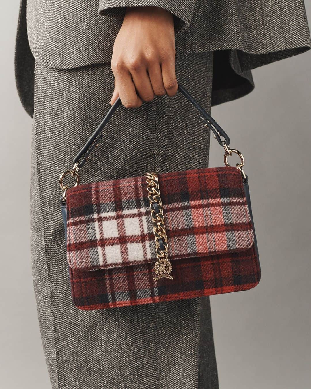 のインスタグラム：「Accessories Edit: Plaid. Practical. Perfect.」