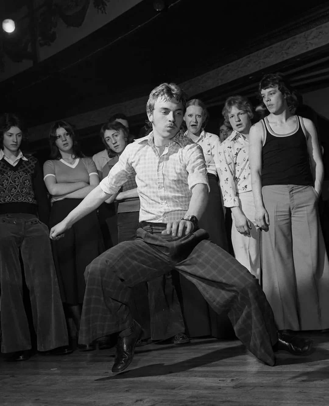 のインスタグラム：「Let me take you back to 1978. I was a confused teenager growing up in Nottingham and bouncing between music styles trying to find something that connected. Then one Friday my mate asked if I’d go with him to a northern soul disco at the local leisure centre, and with no idea what it was but assuming there would be alcohol and girls, I agreed.⁠ ⁠ I walked into a scene that has stayed with me forever. A big wooden floored room like a gym with hundreds of people dancing and sliding around the floor to the most uplifting music I’d ever heard. I walked onto the floor and joined in, trying to copy the unique style of dancing in order to fit in. My Oxford Bags were flapping, my Royal Brogues were sliding on the talc that they throw on the floor and four hours later I was exhausted but fulfilled.⁠ ⁠ I was a middle class kid from the Midlands, not a working class kid from the North but it didn’t matter I was hooked and music is democratic and when I heard the Wigan casino is 50 years old this week I knew we had to do a special mailer and showcase a few styles that have come out of my old Northern Soul psyche. For me it was always Royal Brogues or Loafers, and you had to have leather soles for sliding in the talc but nowadays people prefer rubber, but other than that, you can see where these shoes came from. Tim.⁠」