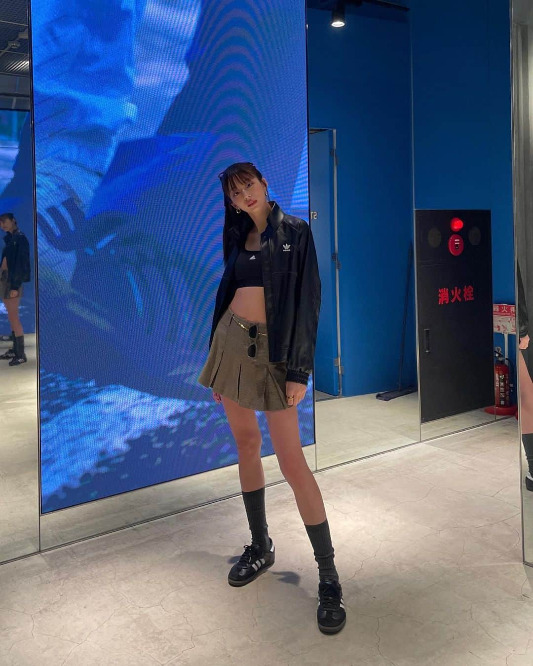 しゅうのインスタグラム：「・ adidasOriginals Flagship Store 原宿🖤 reception partyに行ってきました🕺🏻 欲しいアイテムが沢山あった🫣  #adidas」