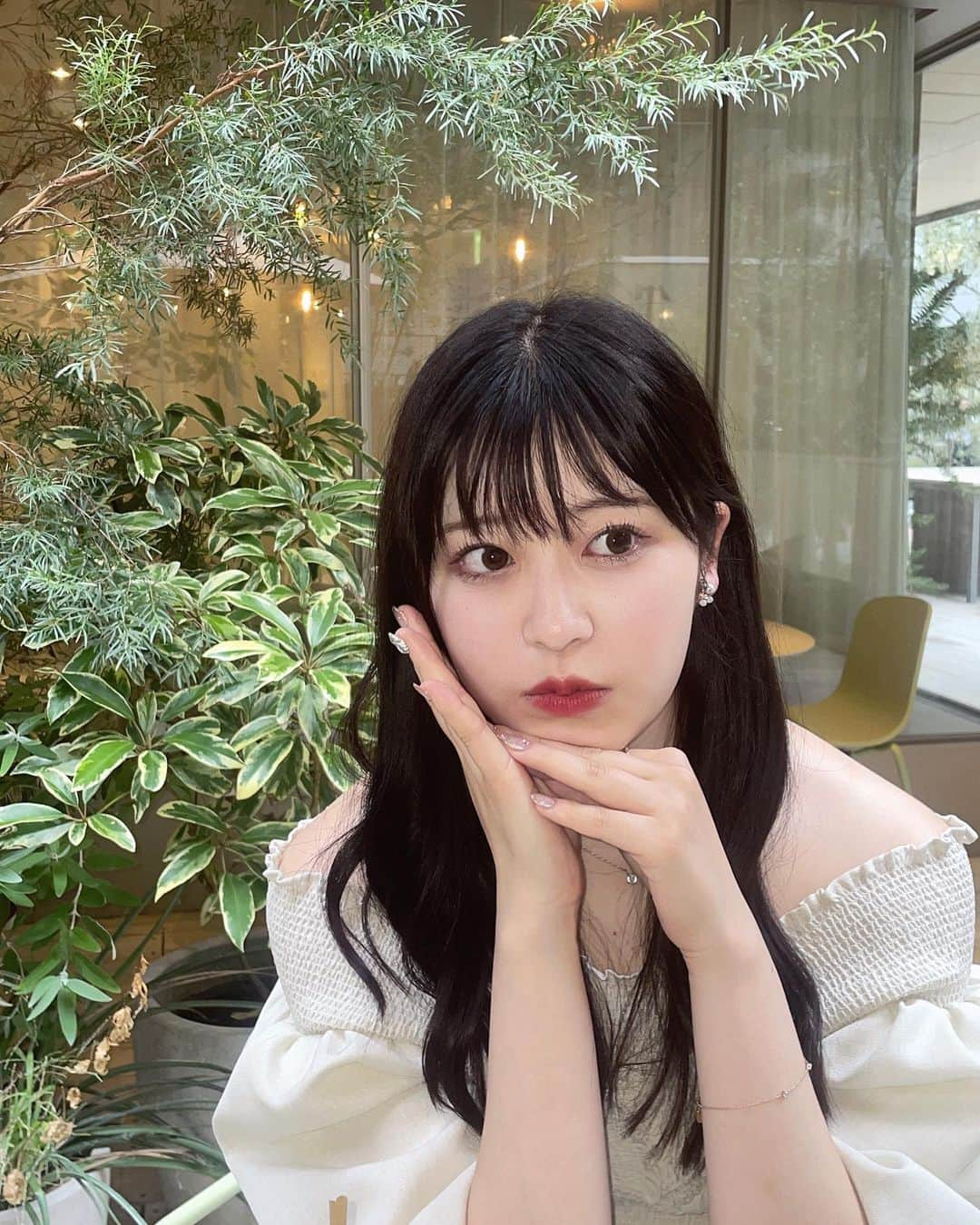 朝日奈芙季さんのインスタグラム写真 - (朝日奈芙季Instagram)「投稿お久しぶりです🤤🤍 ⁡ 天才カメラマンが沢山撮ってくれた〜👀 ⁡ ⁡ 秋学期になり、 久しぶりに大学に行ったら お土産パーティーでした🏝️笑　　 ⁡ ⁡ 幸せタイムだ😸 ⁡ ⁡ みなさんはこの夏どう過ごされましたか？？」9月24日 20時15分 - fuki_asahina_official