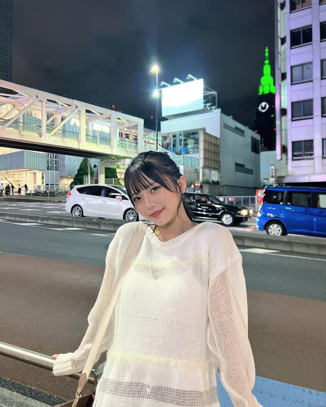 みつきなんだよねのインスタグラム：「みんなよく出かける場所はどこ〜？ みつきは新宿とか渋谷ー！！😋」