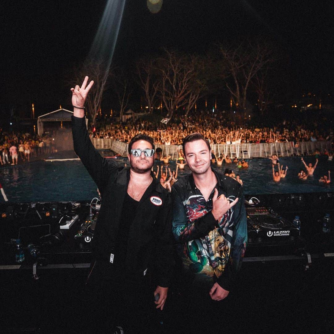 ジョナス・ブルーのインスタグラム：「Last Endless Summer show of the season and what a way to end it. Thank you @ultrabali for bringing the energy🔋」