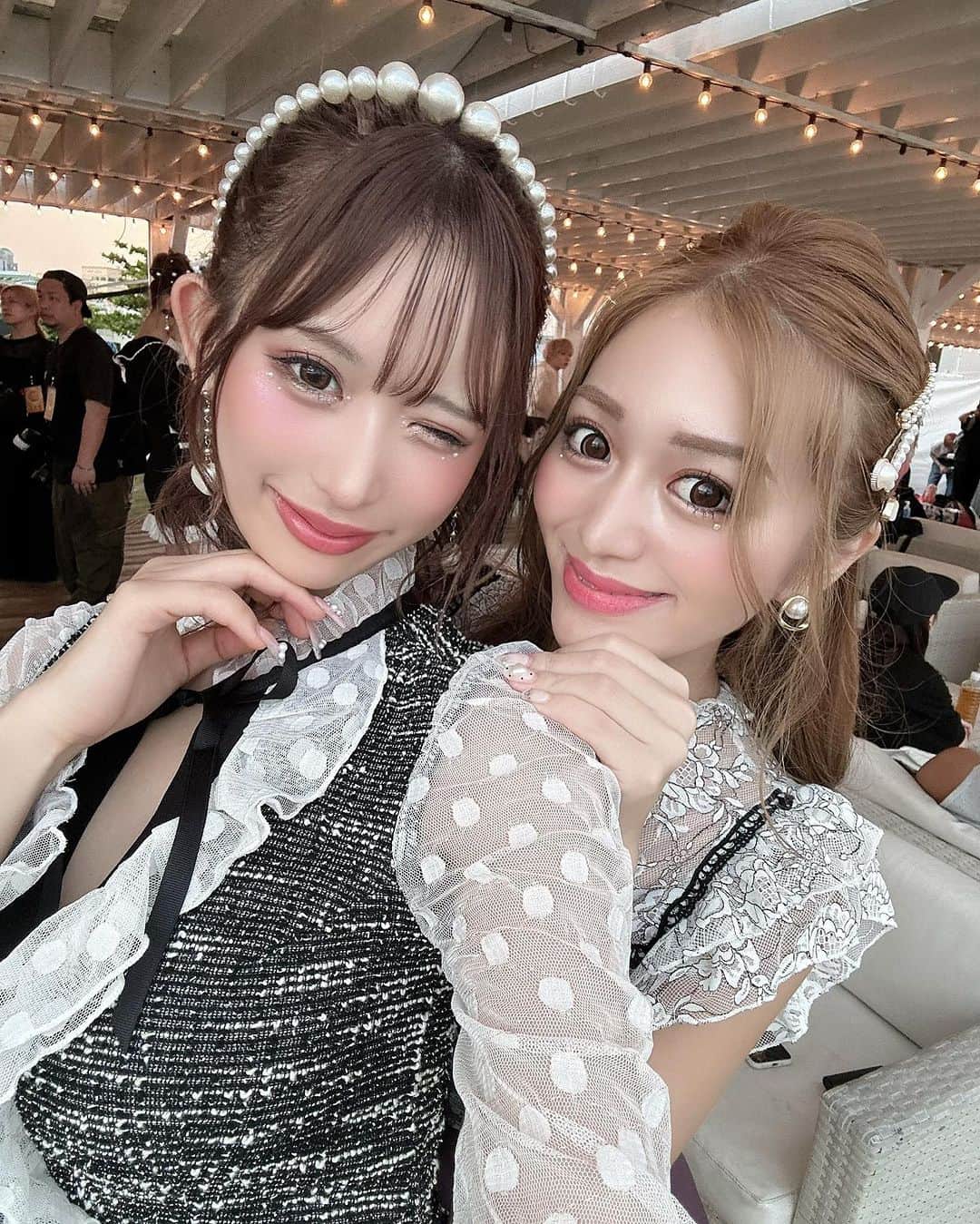 高澤凪のインスタグラム：「沖縄コレクション🌺 ありがとうございました🩵 会場盛り上がってて楽しかった〜🩵  久々ももたとツーショ🍑♡」