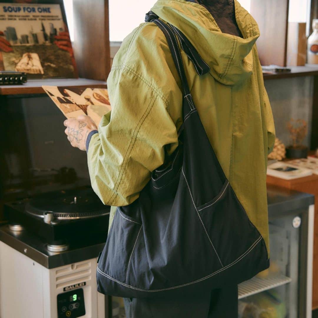 のインスタグラム：「【#10倍PTキャンペーン開催中!】 WARENFAUS / ワーレンファウス "Packable one shoulder"  ¥ 11,000- _ 〈online store / @digital_mountain〉 https://www.digital-mountain.net _ 【オンラインストア#DigitalMountain へのご注文】 *24時間受付 *14時までのご注文で即日発送 tel：084-973-8204 _ We can send your order overseas. Ordering procedure details can be found here. >>http://www.digital-mountain.net/html/page56.html  _ #WARENFAUS #ワーレンファウス _ 実店舗：@wonder_mountain_ #WonderMountain  〒720-0044  広島県福山市船町 2-23 JR 「#福山駅」より徒歩10分 #ワンダーマウンテン #japan #hiroshima #福山 #福山市 #尾道 #倉敷 #鞆の浦 近く _ WOMEN/GOODS： @hacbywondermountain _」