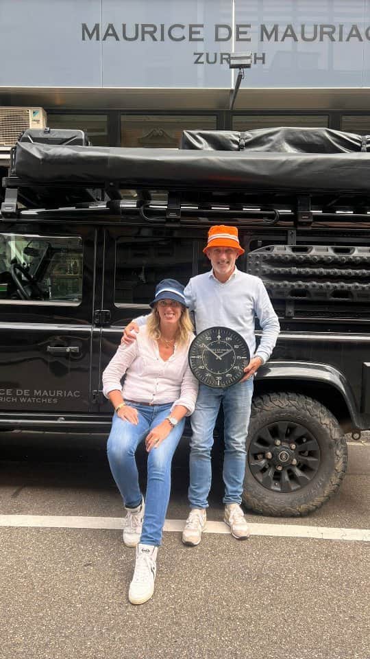 Maurice De Mauriac Zurichのインスタグラム：「Driving a Landy and wearing Maurice de Mauriac are the perfect combination. Even more, it is a lifestyle. Thanks for having us! . #leothelandy  #landrover #landroverdefender #defender110 #landroverphotos #defender #defenderlove #defenderoverlander #overlander #landroverlife #landroverlove #landylove #defendercamper #overlanding #traveltheworld #landroverseries #lifeisajourney #exploremore #landrovertrophy #4wd #defender4x4 #offroadtravel #4x4lifestyle #onelifeliveit #mauricedemauriac #travelphotography #offroadlife #4x4adventure #gelandewagen #adventurelifestyle」