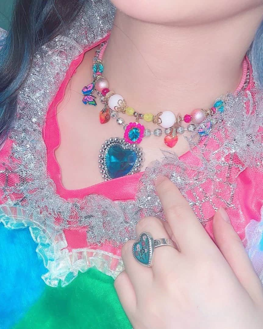 ようなぴさんのインスタグラム写真 - (ようなぴInstagram)「💙✨🦋💫💓  #accessories #necklace #アクセサリー #ネックレス　#派手　#fashion  #kawaii  #kawaiifashion #decorative」9月24日 20時39分 - younapichan