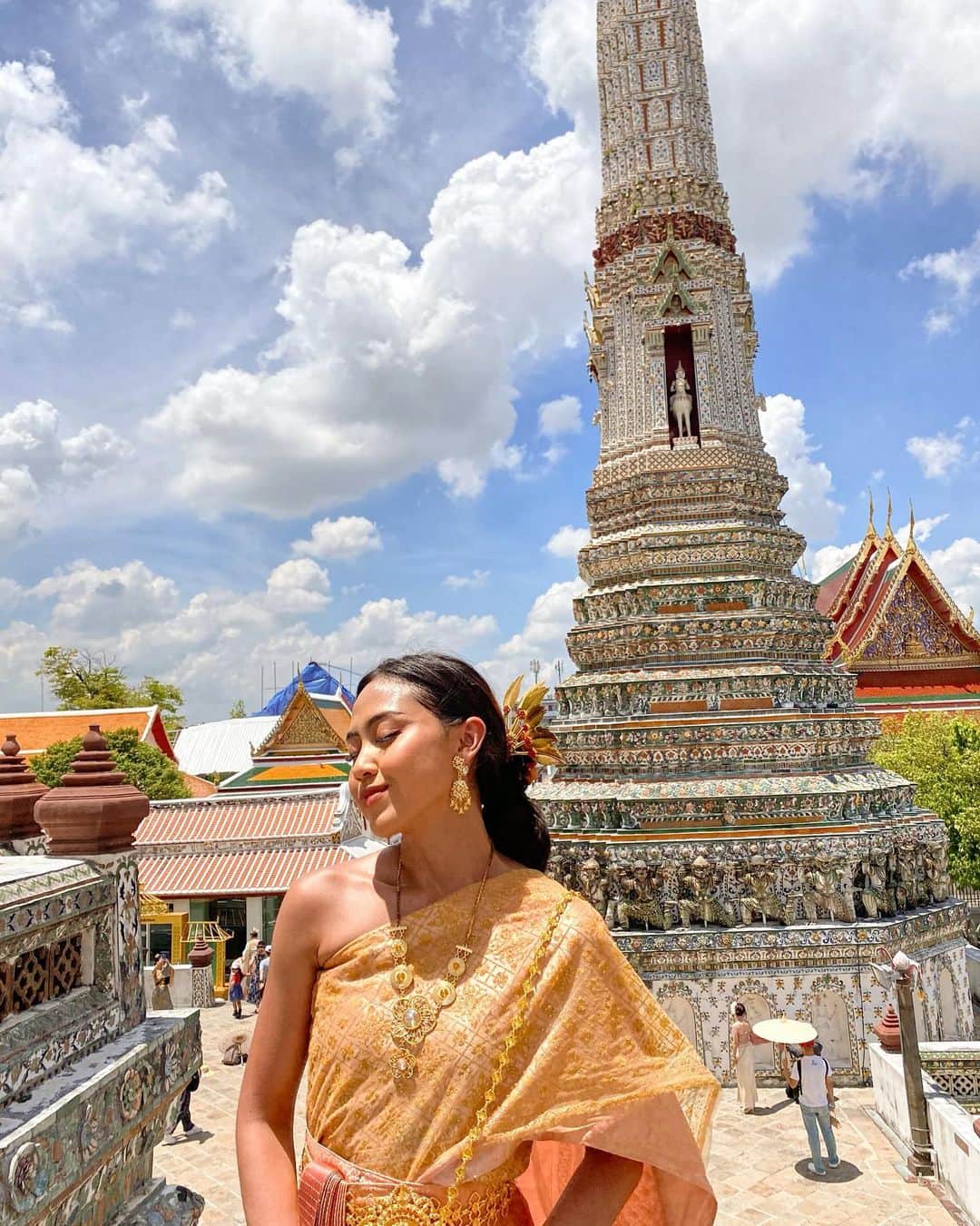 フランシスカ・サラスワティ・プスパ・デウィさんのインスタグラム写真 - (フランシスカ・サラスワティ・プスパ・デウィInstagram)「When in Thailand.. ✨🇹🇭」9月24日 20時45分 - _siscasaras_