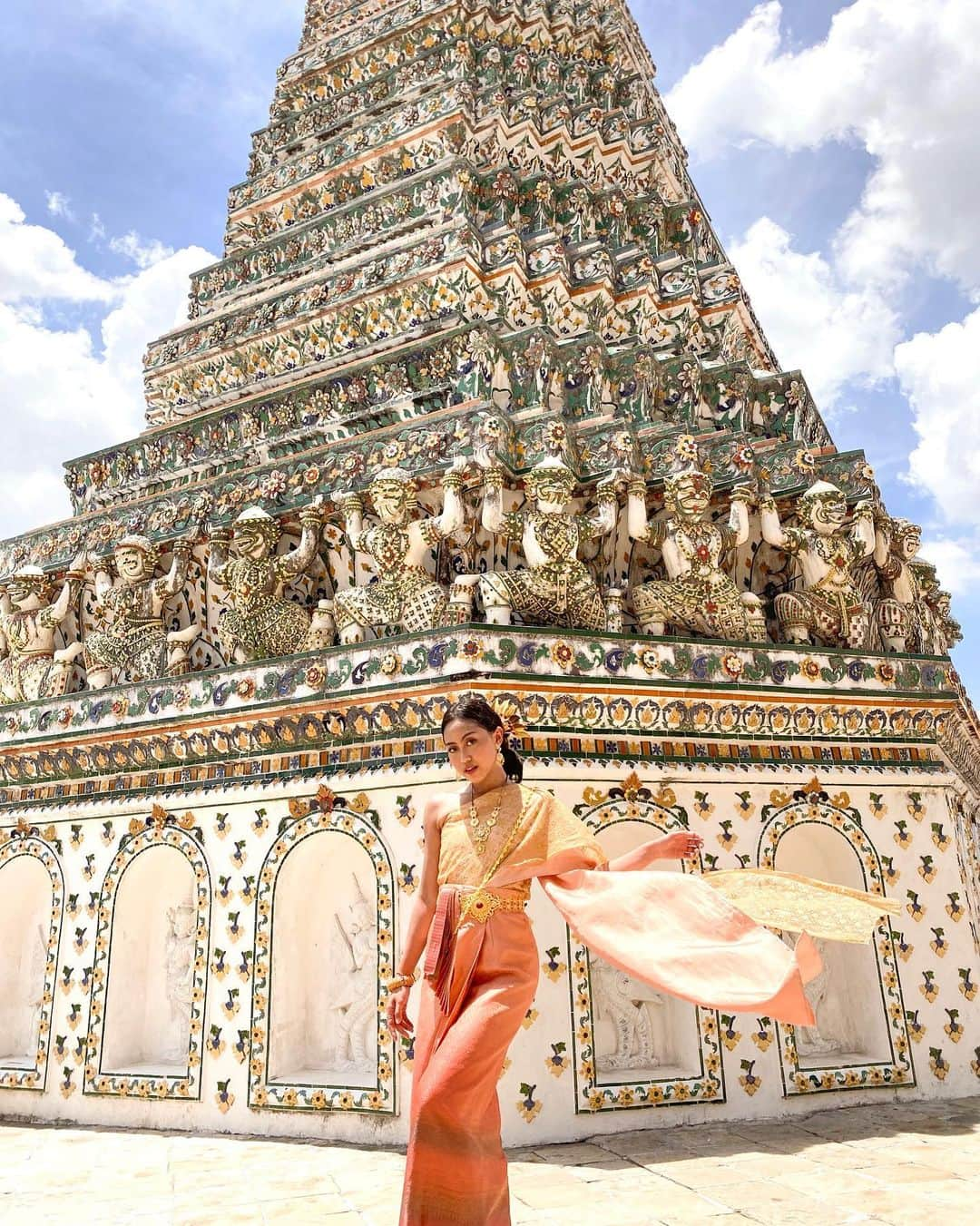 フランシスカ・サラスワティ・プスパ・デウィのインスタグラム：「When in Thailand.. ✨🇹🇭」