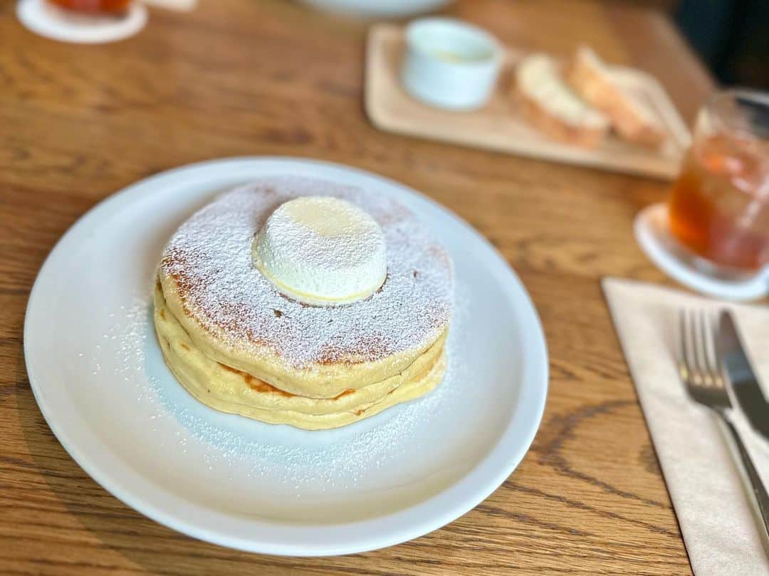 益田恵梨菜さんのインスタグラム写真 - (益田恵梨菜Instagram)「. この間はパンケーキ食べたのさ🥞 . パンケーキとかホットケーキ大好きで やっと気になってたお店行けたの♪♪ . #美味しかったなぁ #お腹いっぱいになりました」9月24日 20時50分 - erina_msd