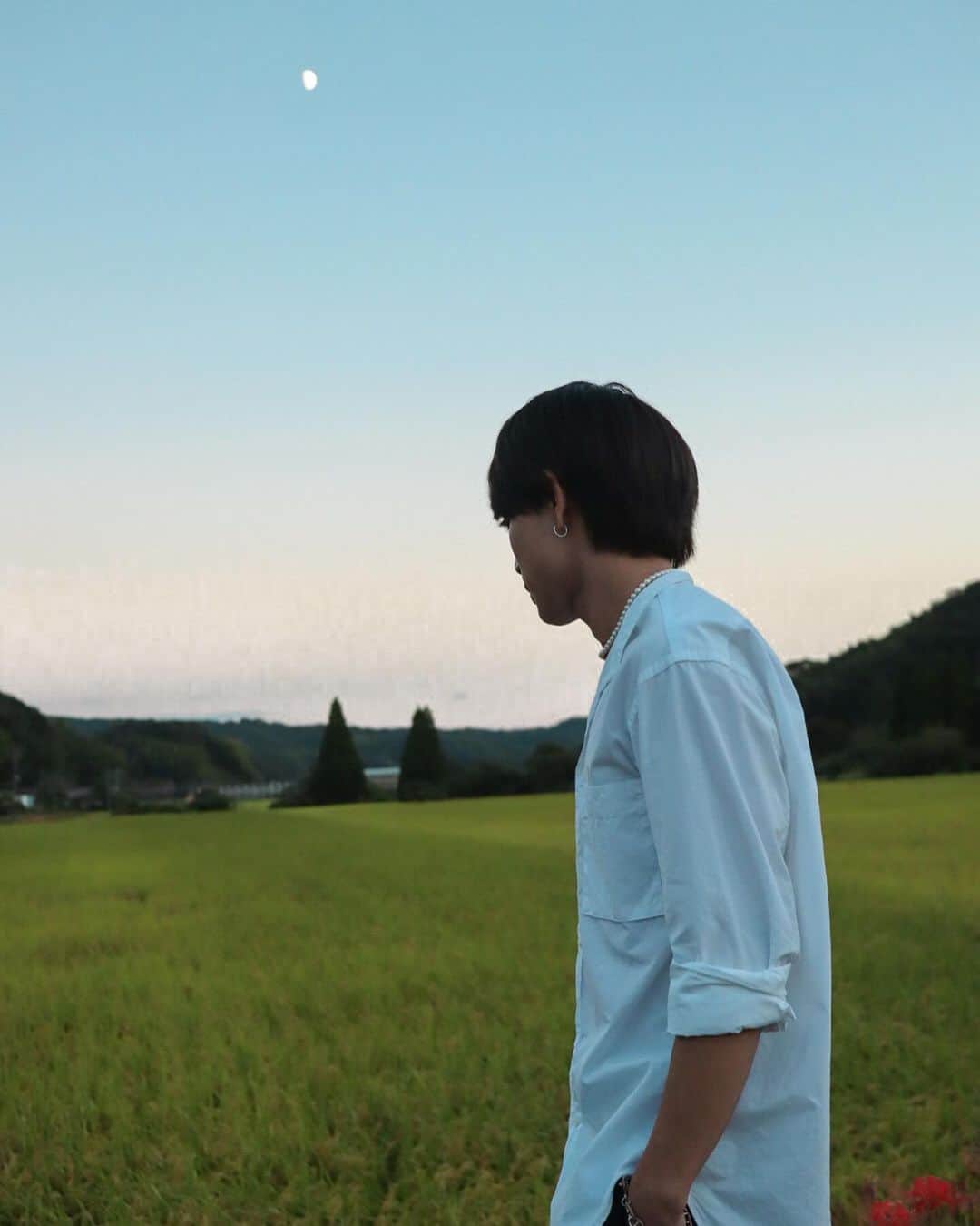のインスタグラム：「ヒガンバナ見に行ってきた〜❁  #長濱薩生」