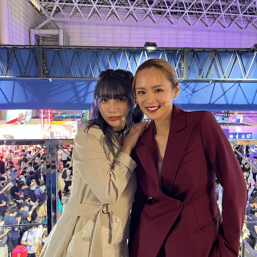 野々宮ミカさんのインスタグラム写真 - (野々宮ミカInstagram)「. #TGS2023 4日目 今日は二つのブースのMC🎤 を務めさせて頂きました！！ 今年も本当に沢山の来場者の方がいらっしゃってて、ステージも沢山の方が足を運んで下さって感謝の気持ちでいっぱいです✨ そんな素晴らしいステージで MCやアシスタントMCを務めさせて頂けるのは本当に夢の様です😭  ゲーム🎮の魅力を最大限に皆様にお伝えさせて頂きつつ、私も楽しんでこれからも頑張って行きたいと思います❤️  共演者の皆様、スタッフの皆様、本日ステージに足を運んで下さった皆様！そして応援して下さる皆様に心から感謝の気持ちでいっぱいです！！！  ありがとうございました😊 まだまだ精進して参りますので これからもよろしくお願い致します🙇‍♀️🤲  #tokyogameshow #r6s #r6m #mc #thankyou #謝謝 #happy #galleria #xperia」9月24日 21時06分 - nonomiyamika