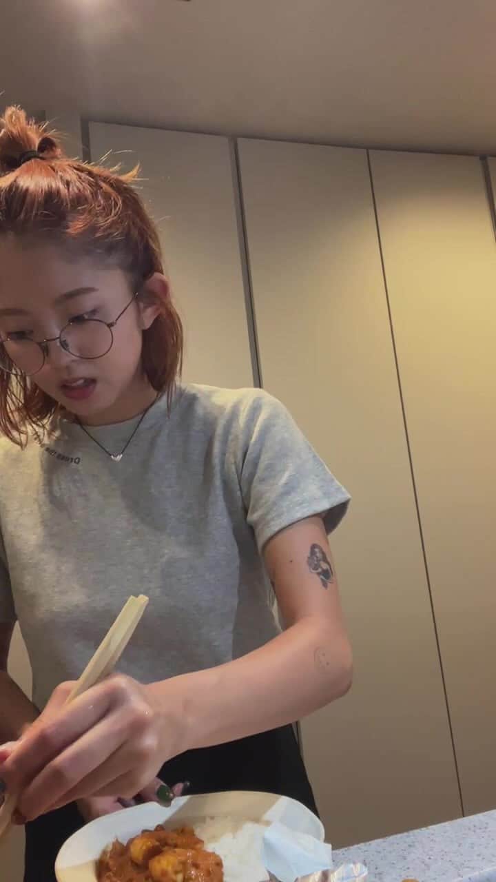 鈴本美愉のインスタグラム：「えびカレー作った🍛」