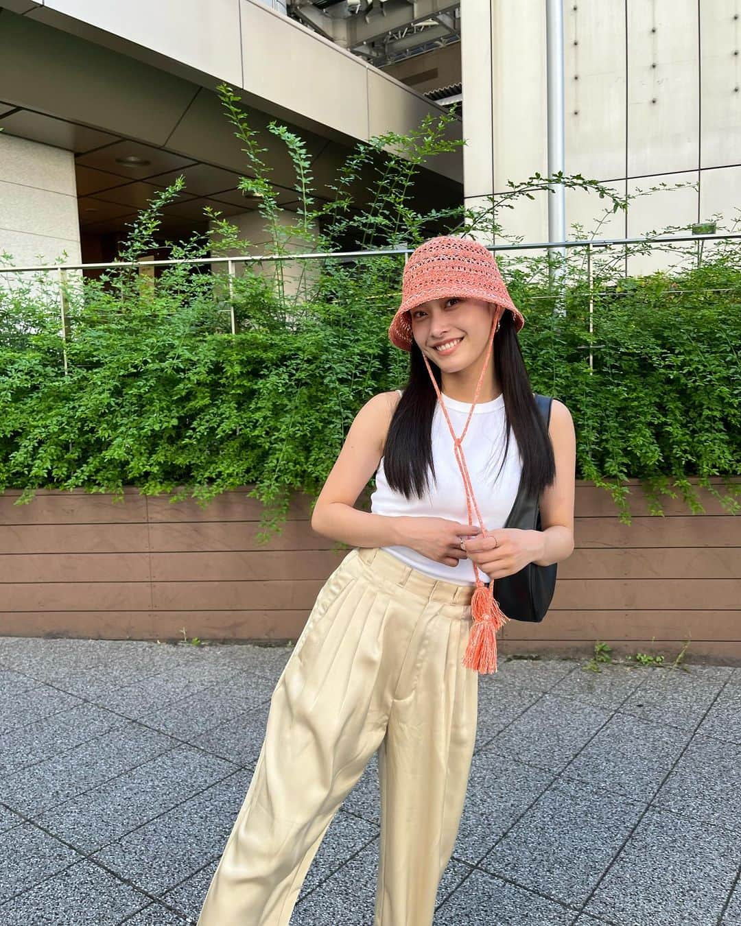 早坂風海さんのインスタグラム写真 - (早坂風海Instagram)「夏終わりっぽい…🍂 ⁡ 涼しげな服装ももう終わりかな😌 ⁡ ⁡ ⁡ そしてそして、 明日、9月25日「おはよう朝日です」のクローズアップのコーナーに出演します☀️ ⁡ チェックザヒッツです☝️ ⁡ コーナーは、7:37頃〜です！ 是非みてください🐰🤍 ⁡ ⁡ ⁡ #早坂風海 #カザスタグラム #おはよう朝日です #おは朝 #チェックザヒッツ」9月24日 21時09分 - kazami42_official