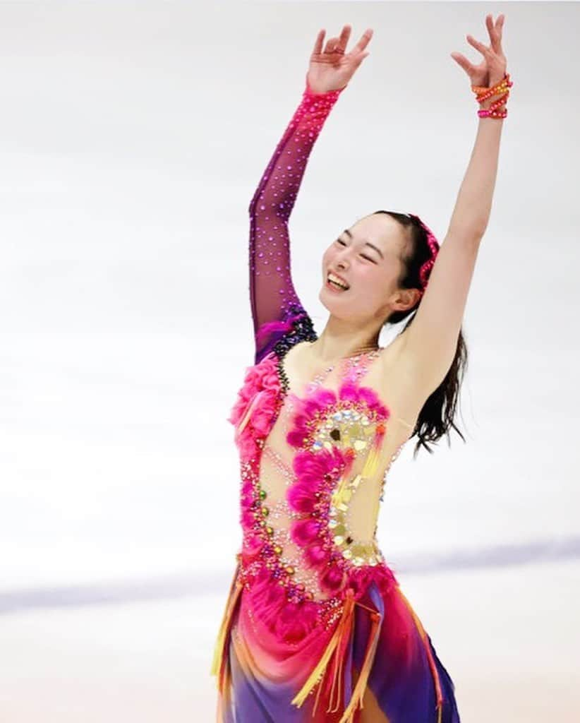 大庭雅さんのインスタグラム写真 - (大庭雅Instagram)「2023 中部ブロック大会⛸️  全日本一次予選会が終わりました たくさんの応援をありがとうございました😌  来月の西日本選手権が本番です🔥 あと1ヶ月レベルアップできるようにがんばります！  写真を見ていただいたら伝わると思いますが ショートもフリーも楽しく演技することができました😂🤍  #東海東京フィナンシャルホールディングス  #東海東京FH #大庭雅」9月24日 21時10分 - miyabi_oba